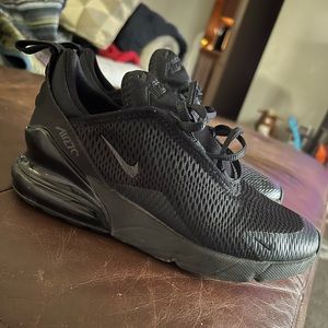 Nike Air Max 270